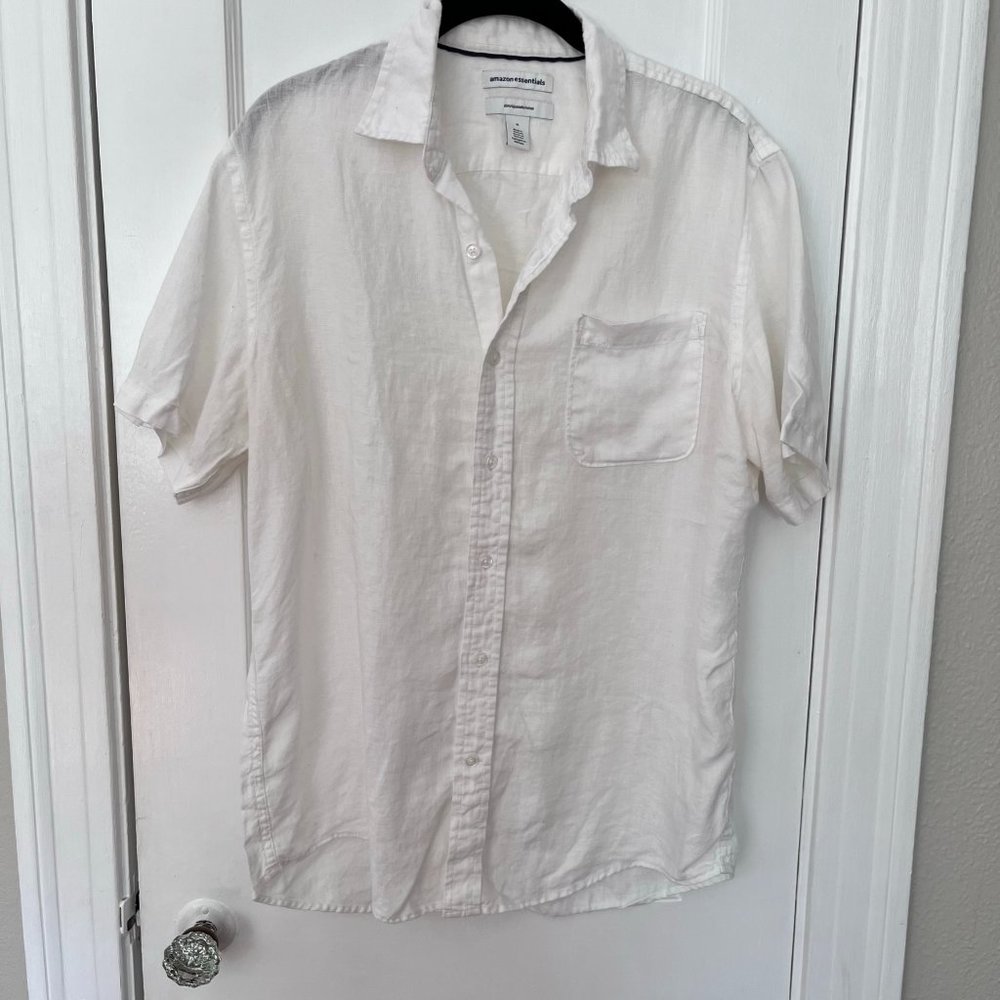 Amazon Essential Men's Linen Short Sleeve Button Down Shirt